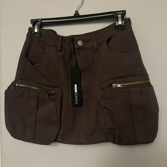 Fashion Nova It's All Mine Cargo Skirt - Charcoal - Picture 1 of 3
